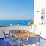 Lilium Luxury Capri